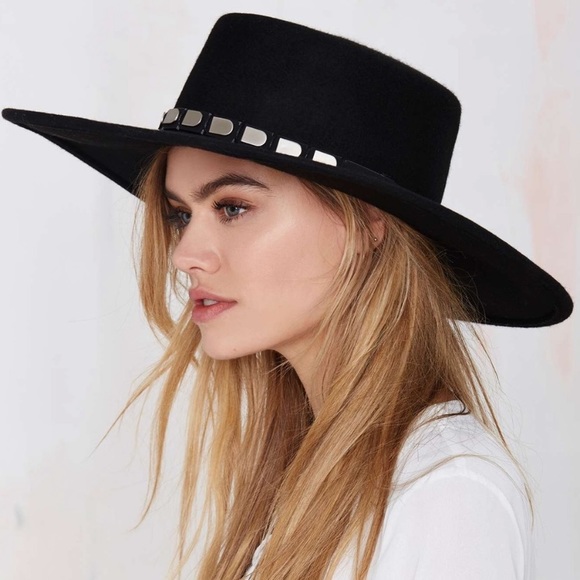 Nasty Gal Accessories - Nasty Gal Boater Hat